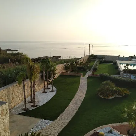 Del Mediterraneo Villa *